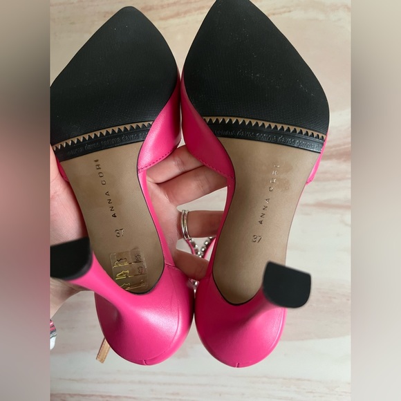 Anna Cori Pink Heels - Picture 4 of 4